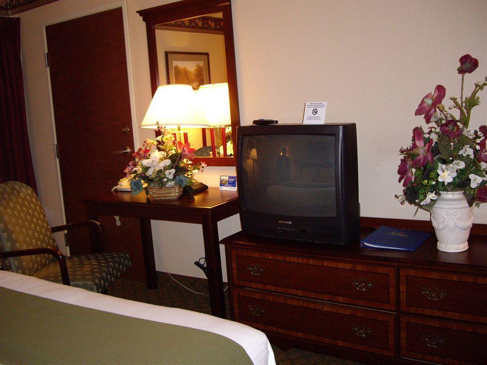 Country Inn & Suites By Radisson, Dunn, Nc エクステリア 写真